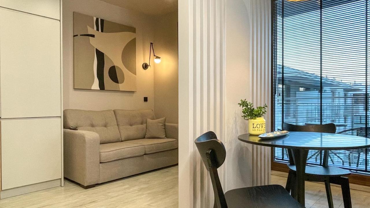 Comfortable 1-Room Apartment Close To The Center Varsavia Esterno foto