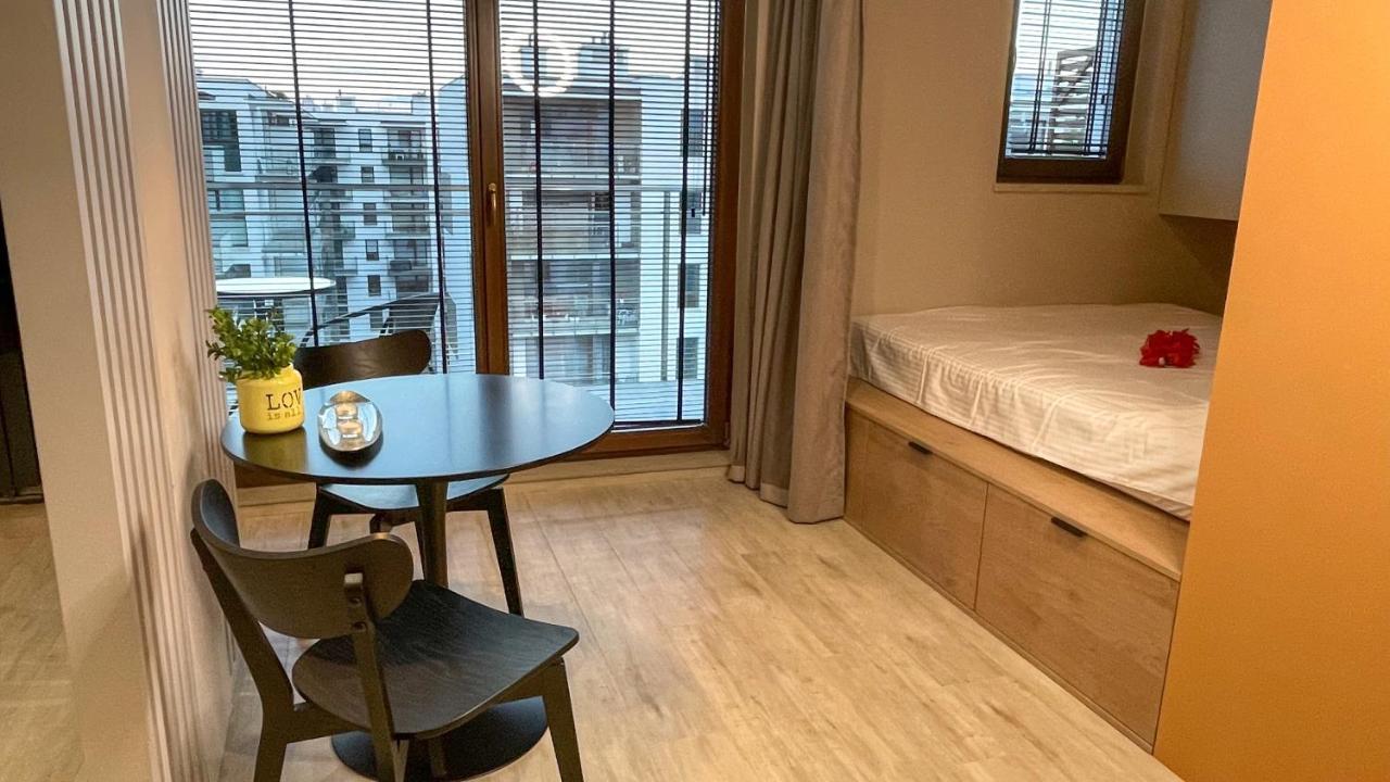 Comfortable 1-Room Apartment Close To The Center Varsavia Esterno foto